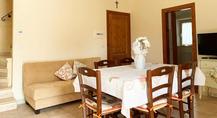 Apartmán La Collina Monsampietro Morico Pokoj fotografie